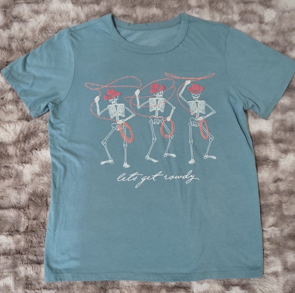 Zoe + Liv Let’s Get Rowdy Short Sleeve Tee T-Shirt Size Small
